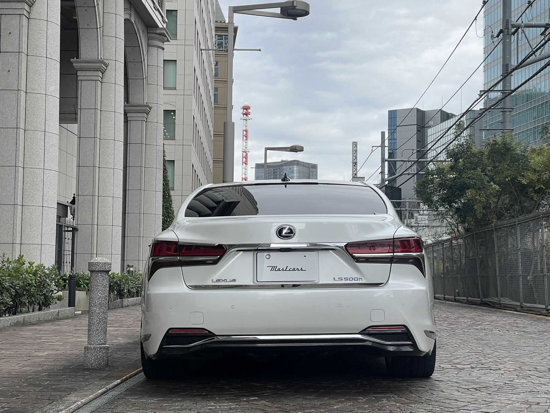LEXUS　LS500ｈ