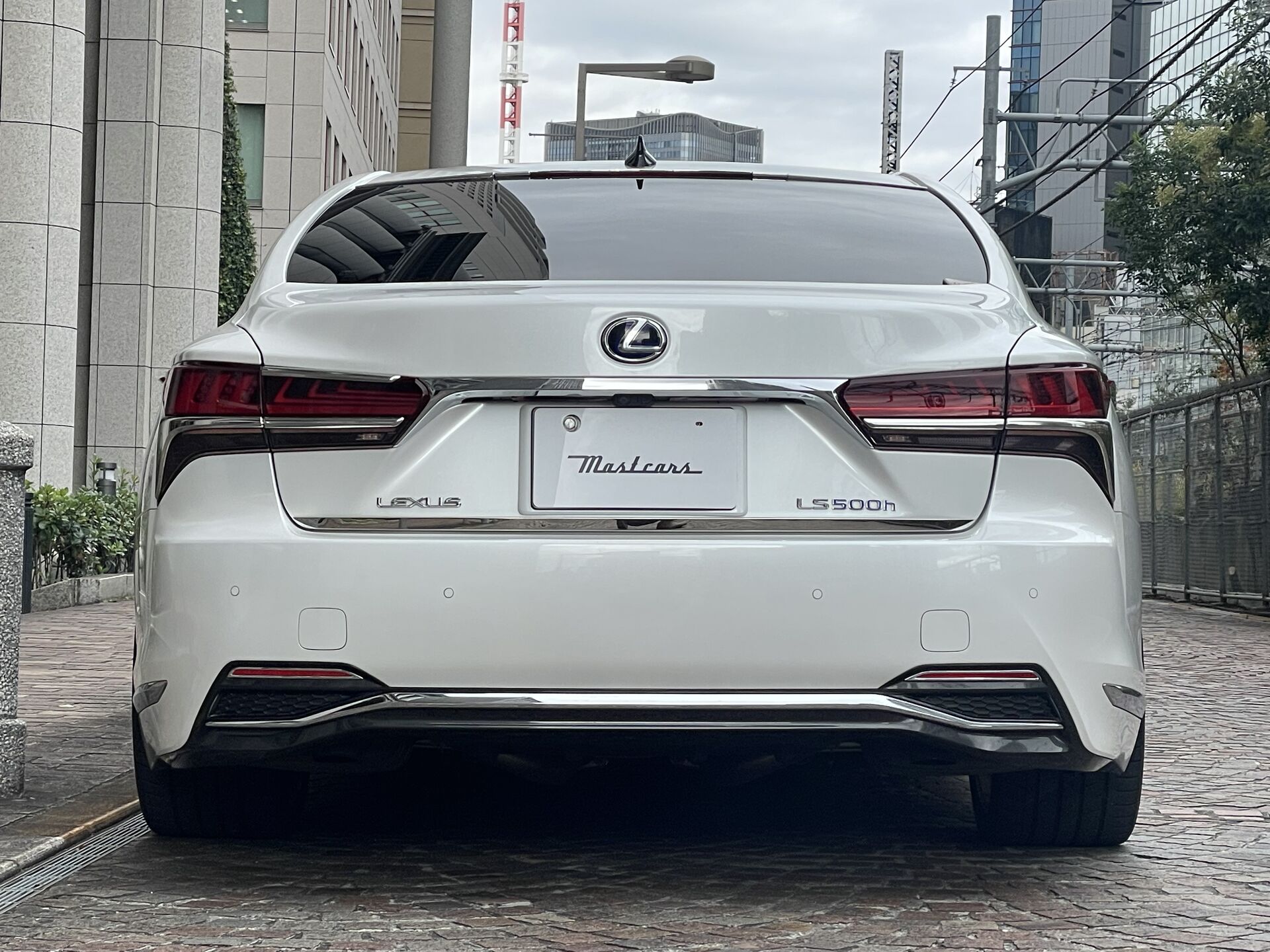 LEXUS　LS500ｈ